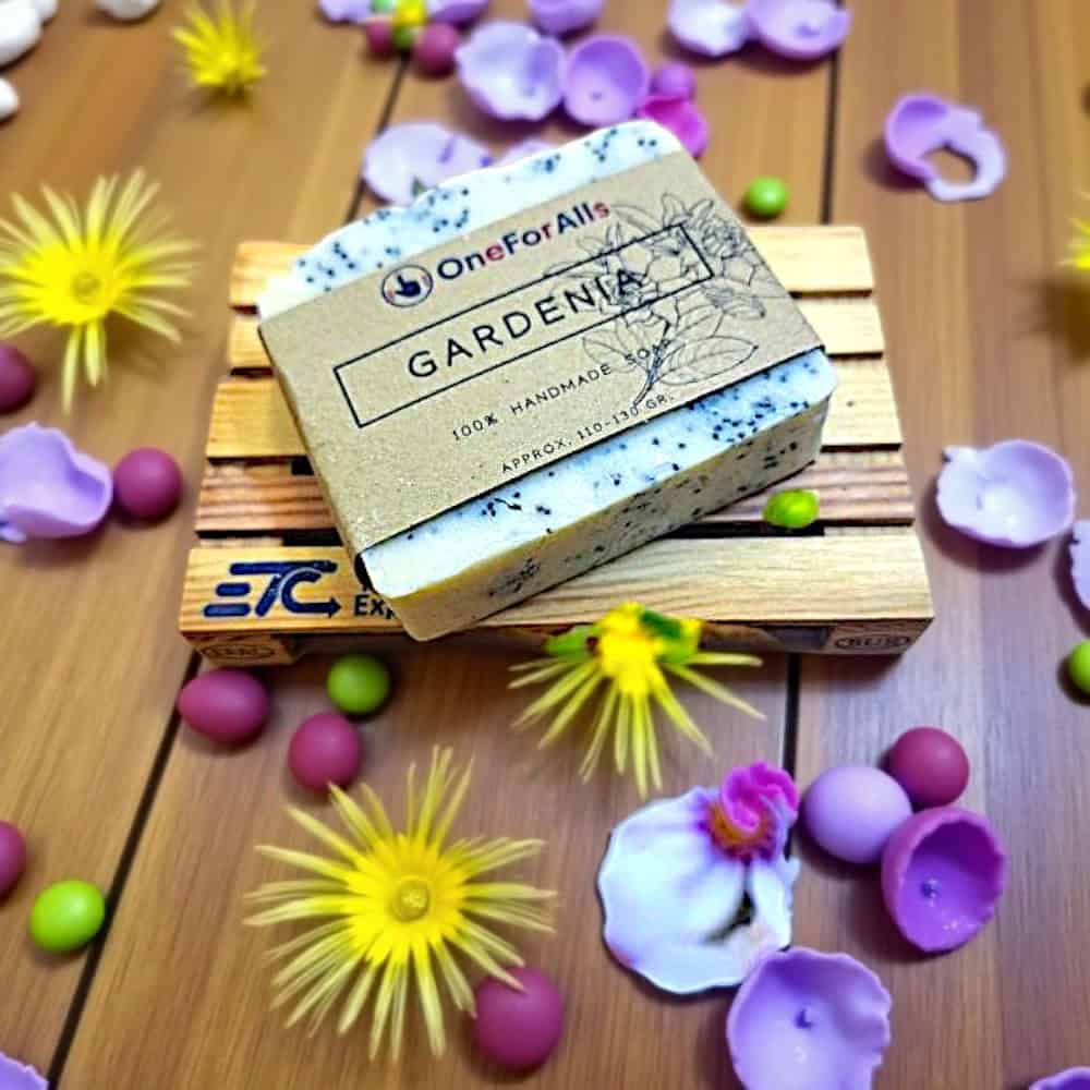 1000004681 (1) Φυσικό Σαπούνι Gardenia με Απολέπιση & Γάλα Βουβάλου – Χειροποίητο - Image 1