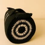 Χειροποίητη πλεκτή μαύρη  τσάντα - Image 3