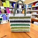 Χειροποίητη Πλεκτή Τσάντα με Ριγέ Σχέδιο - Image 2