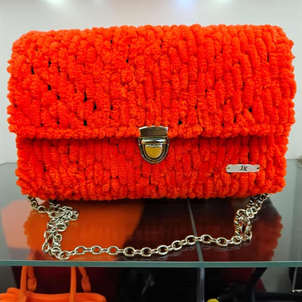 βελουτε κοκκινη 1000χ1000 Red Velvet Charm - Image 1