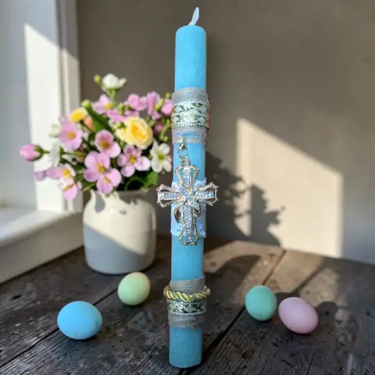 πασχαλινή λαμπάδα με σταυρό κόσμημα χειροποίητη oneforalls